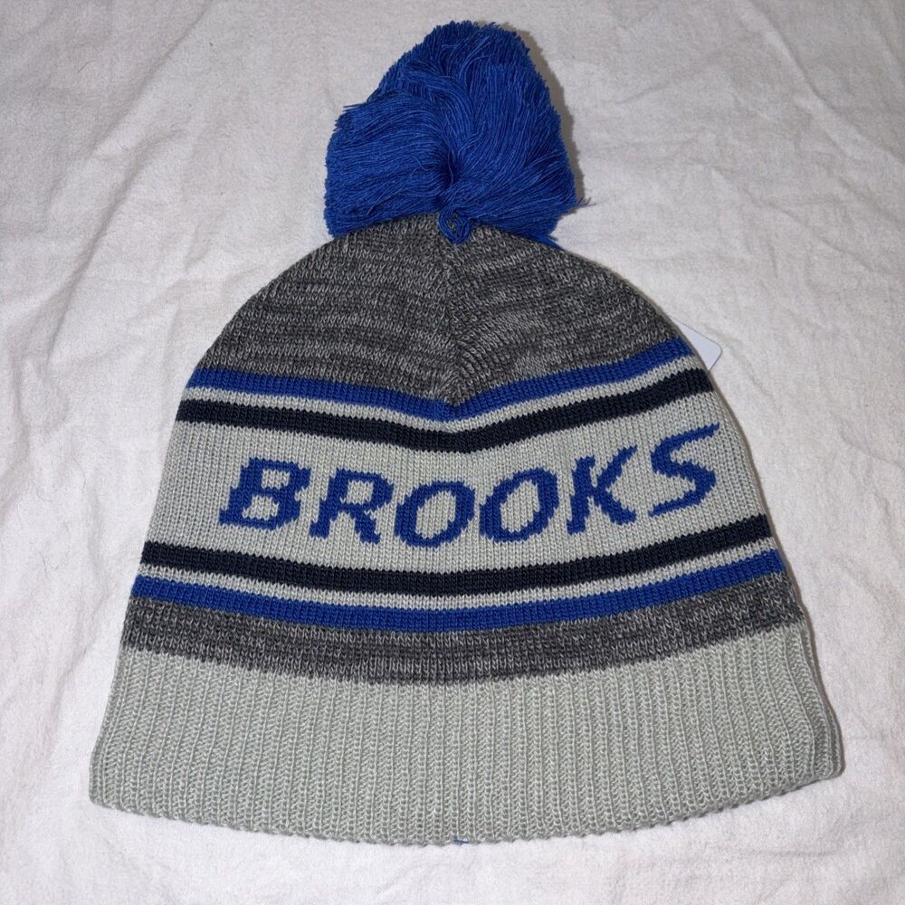 NWT Brooks Heritage Retro Pom Beanie Knit Cap Fleece Lined Hat Blue Gray OSFA